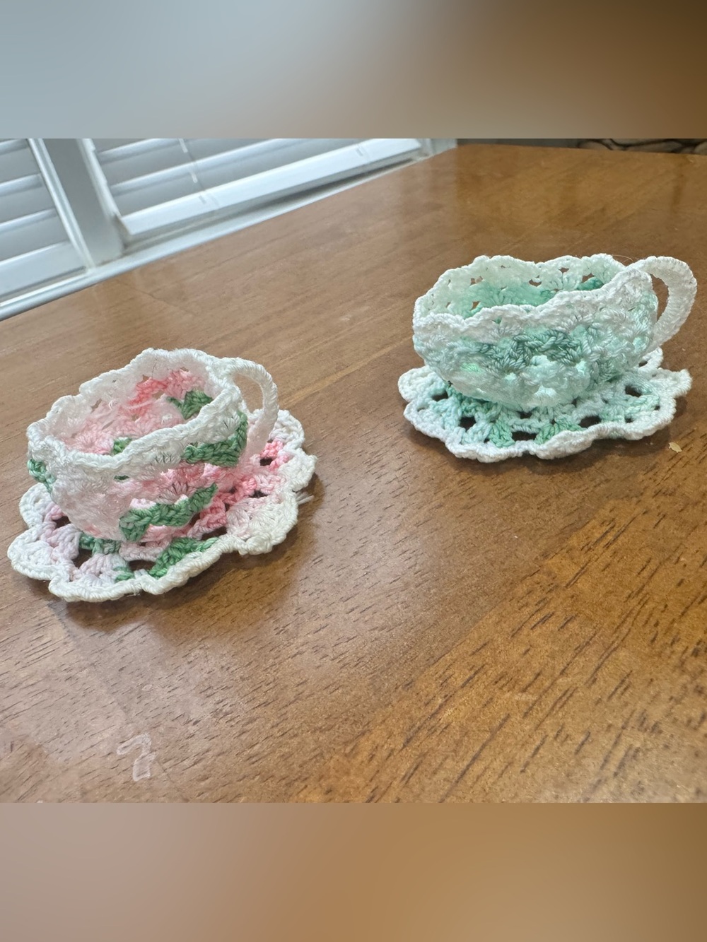 Vintage hand crocheted mini teacups - 2